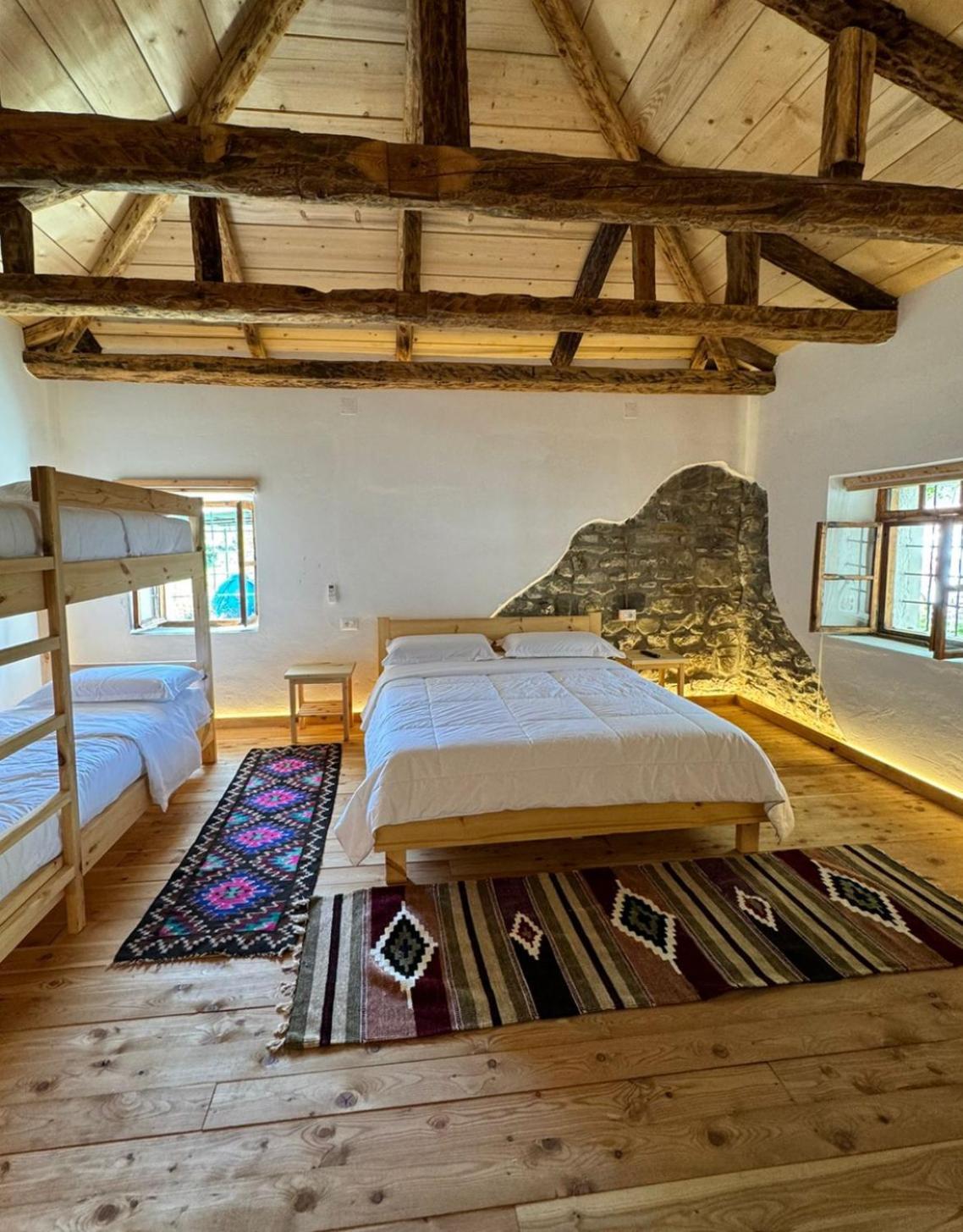 Guesthouse Vitoria - Mrizi I Zanave Fishte Exterior photo